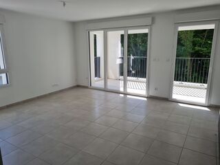  Appartement à louer 4 pièces 76 m²