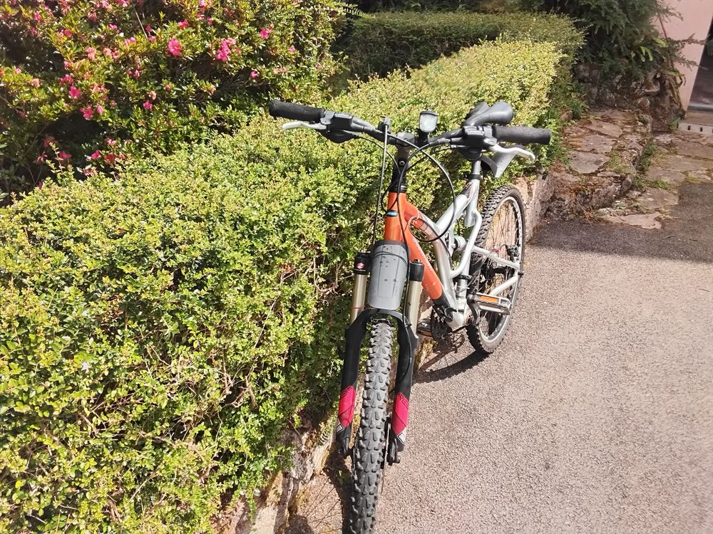 VTT DECATHLON ROCKRIDER
Vélos