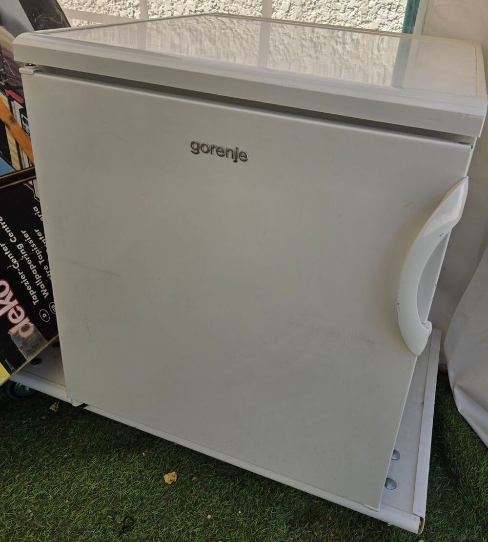 Petit cong&eacute;lateur 
Electroménager
