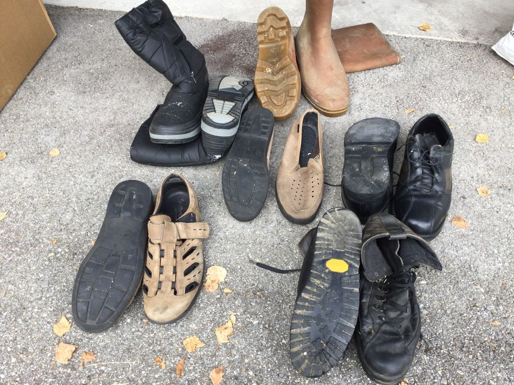 16 paires de chaussures senior homme pointure 43 Chaussures