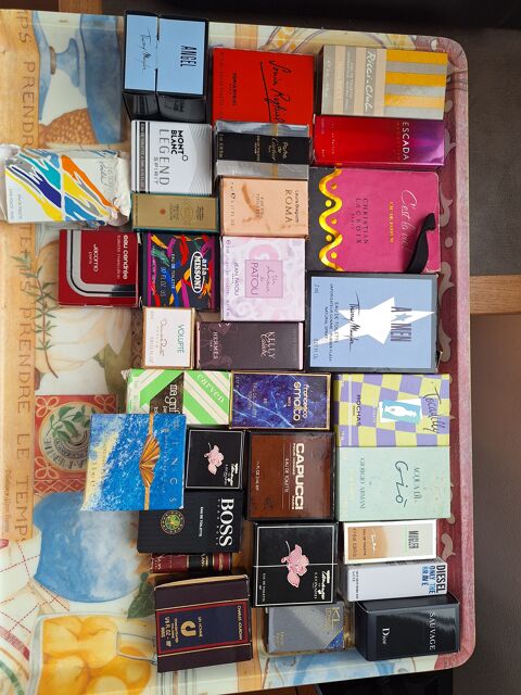 Boites vides miniatures authentiques 1 Paris 13 (75)