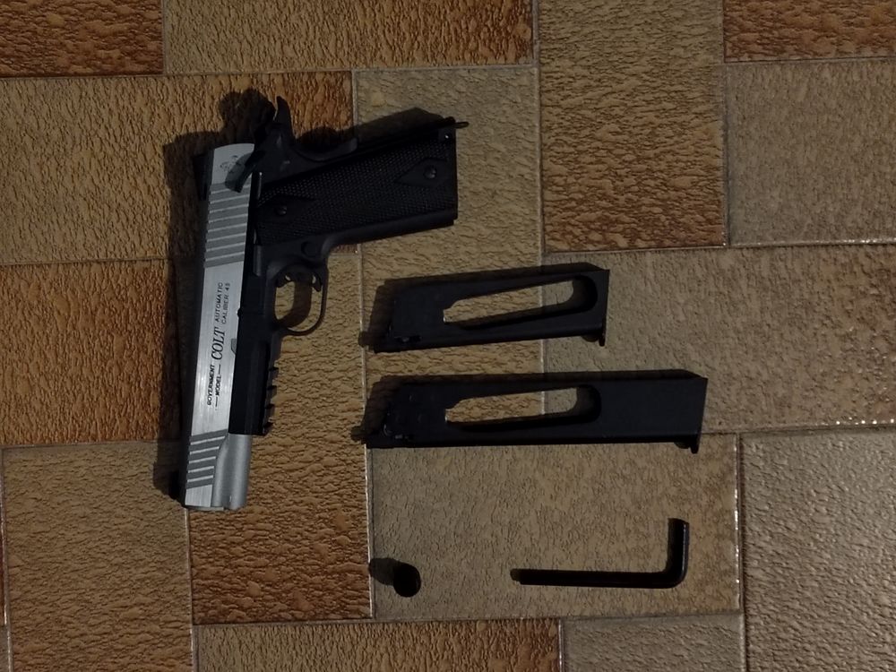 Airsoft Colt 1911 Rail Gun Stainless Dual Tone Edition 1,1 j Sports