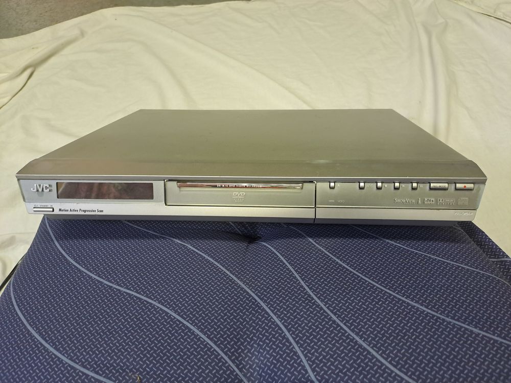 Lecteur enregistreur DVD et CD JCV Audio et hifi