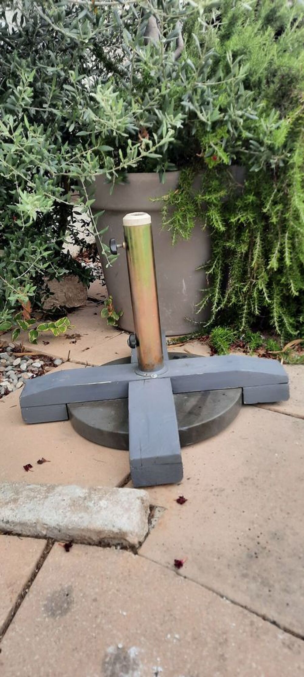 Support pour parasol
Jardin