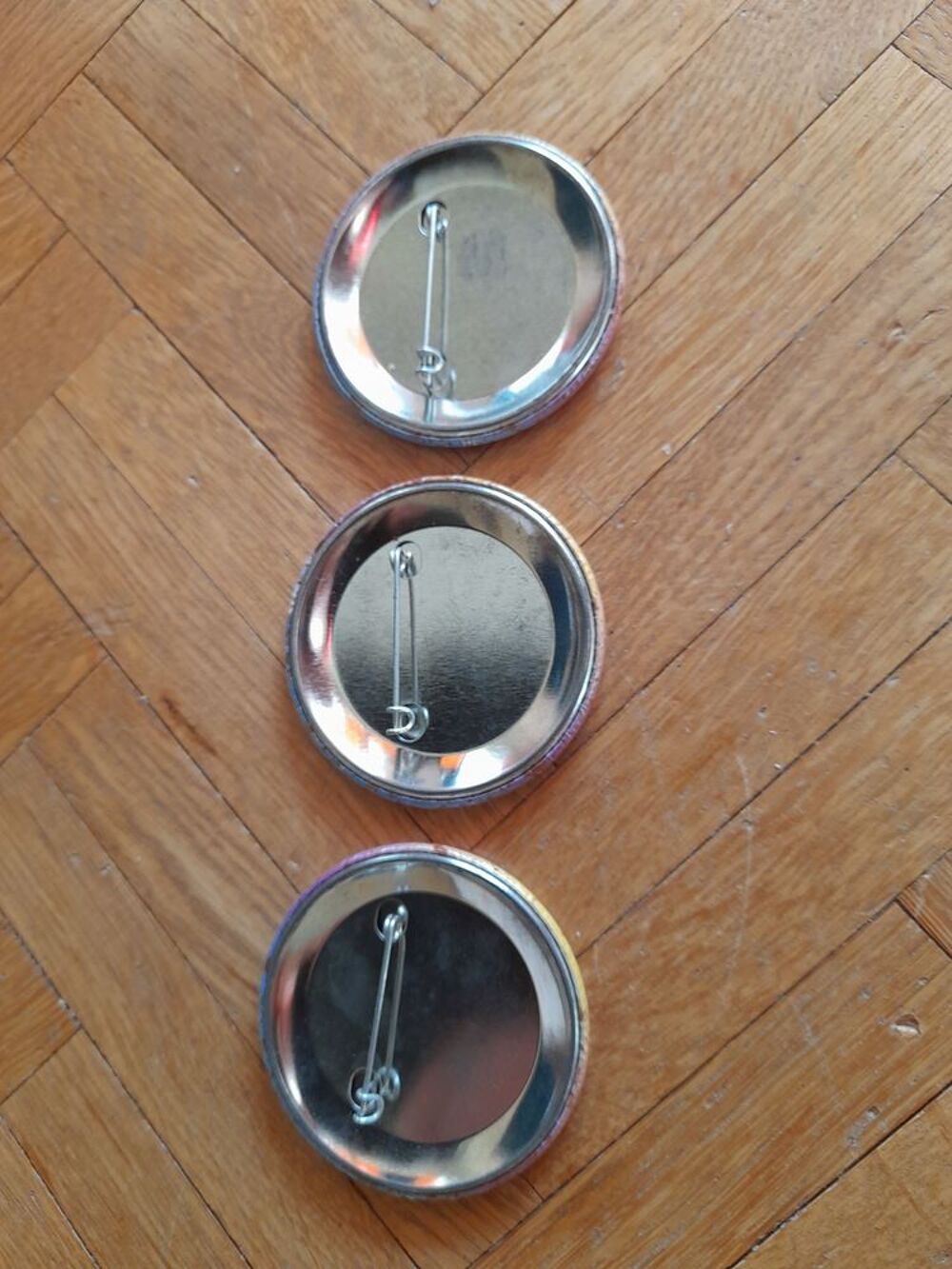 Lot de 3 broches (AS) Bijoux et montres