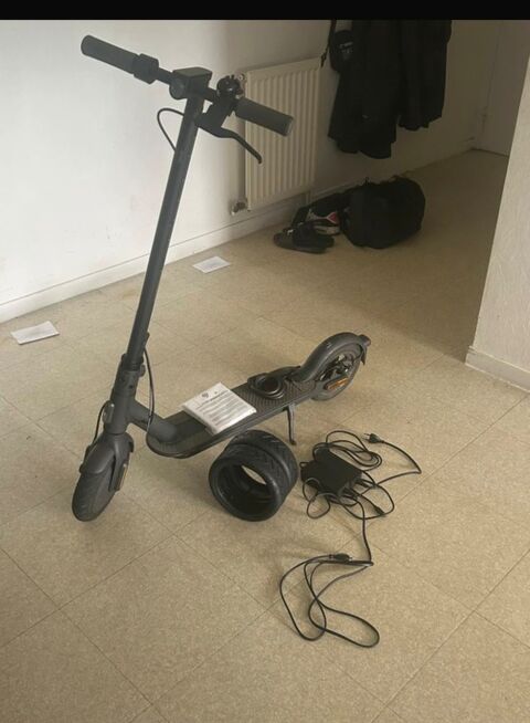 Trotinette lectrique 200 Tours (37)