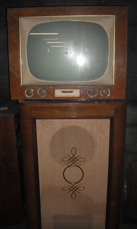 TELEVISEUR tr�s ancien - 150 Plomion (02)