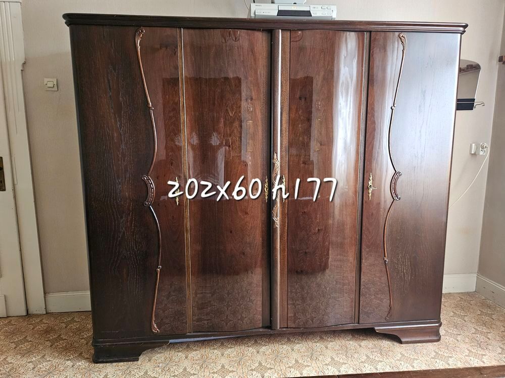 Chambre compl&egrave;te 1960 plaqu&eacute; noyer et loupe Meubles