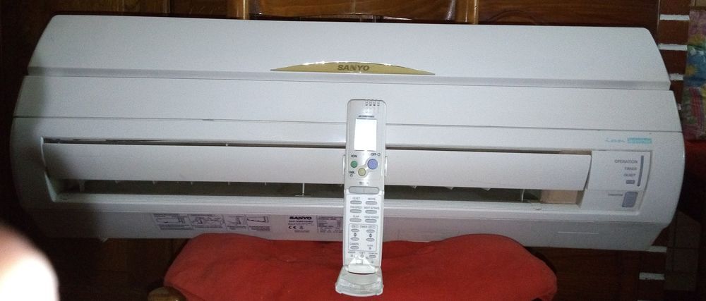 ENSEMBLE CLIMATISATION SANYO avec t&eacute;l&eacute;commandes sans groupe Electroménager