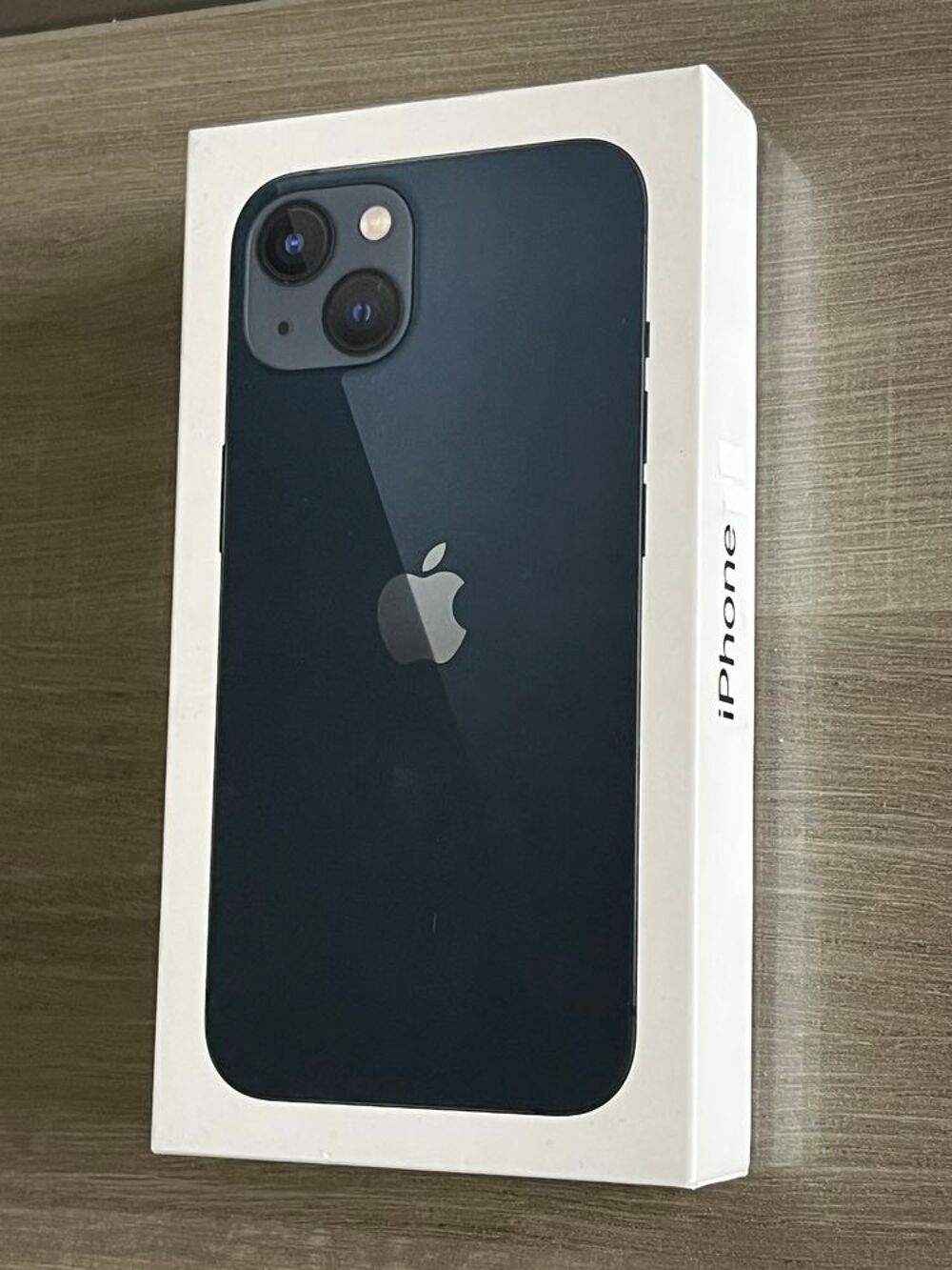 Iphone 13 128 go batterie 97% Téléphones et tablettes