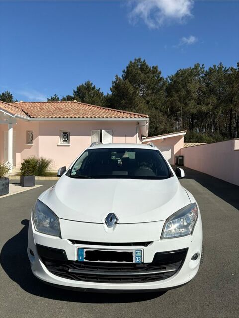 Renault megane iv M&eacute;gane IV Estate Blue dCi 150 EDC