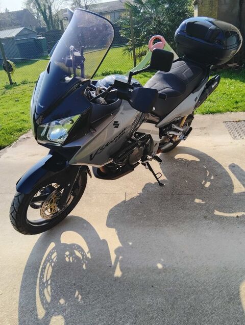 Moto SUZUKI 2003 occasion Villebougis 89150
