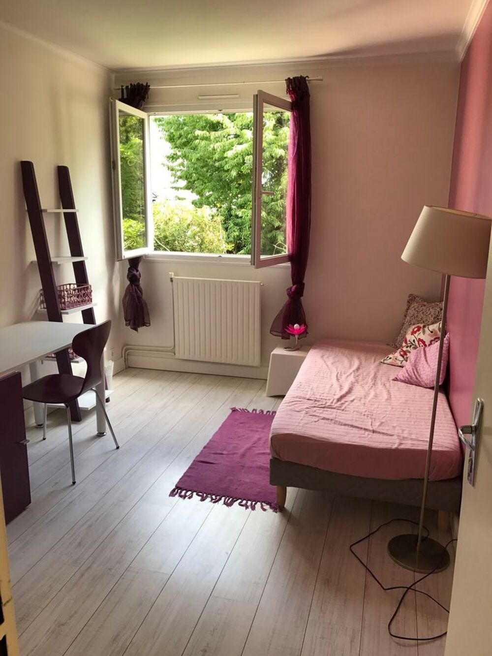 Location Colocation Belle chambre dans maison avec grand jardin Cergy