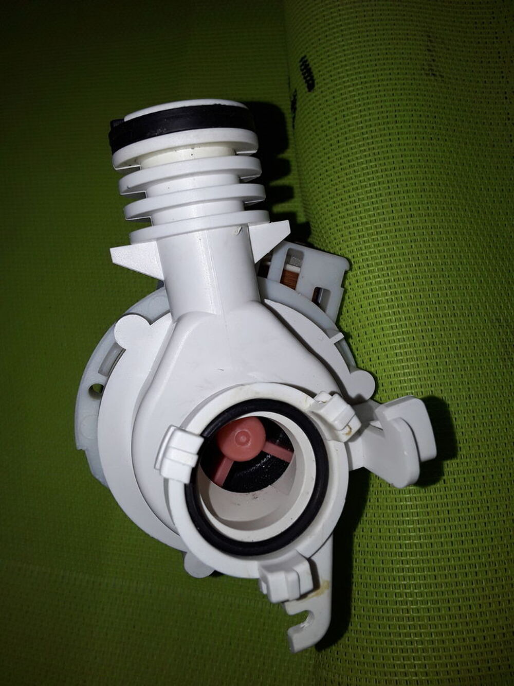 Pompe de vidange plaset 61413 pour lave vaisselle Electroménager