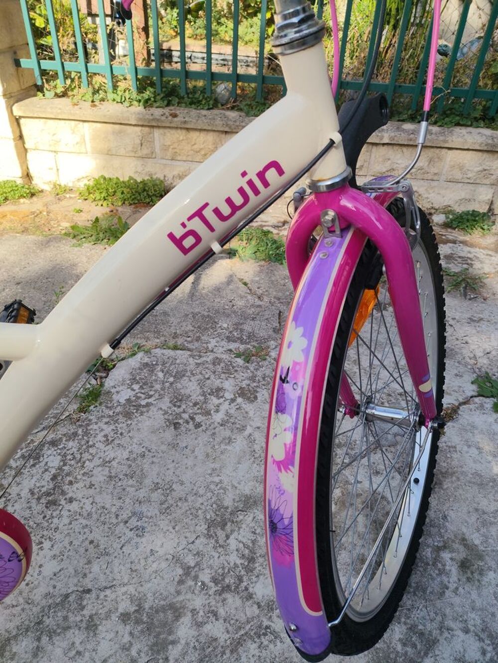 VELO FILLE B.TWIN 24" Vélos