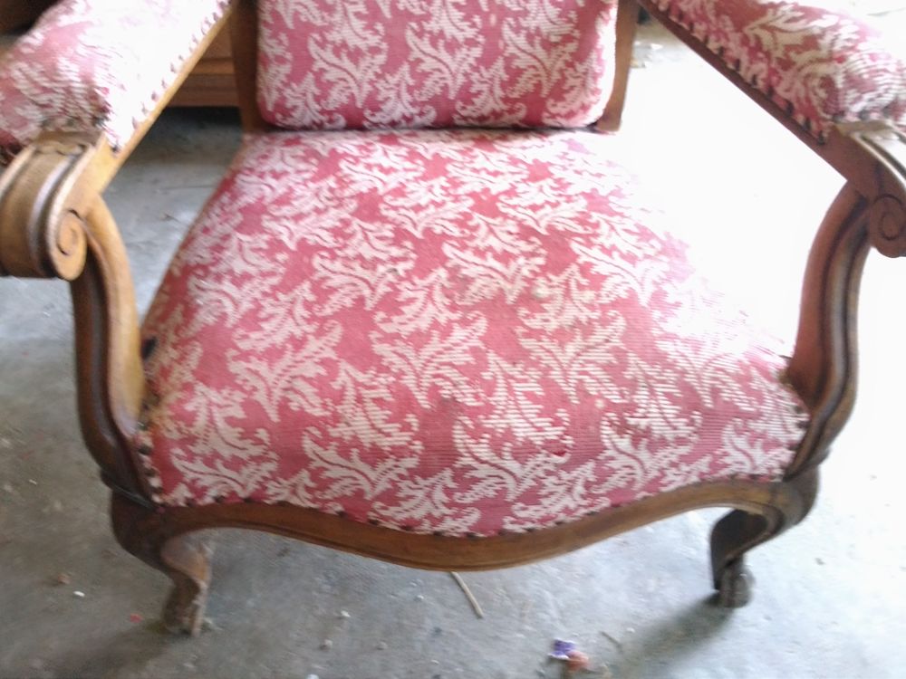 GRAND FAUTEUIL TISSUS ...de retrait&eacute; ! CONFORT Meubles
