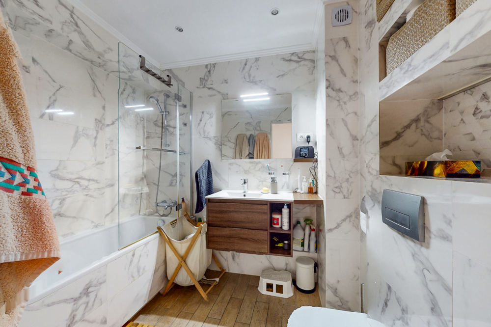 Vente Appartement T5 3 chambres, 111m2 ,balcon, parking refait à neuf Levallois-perret