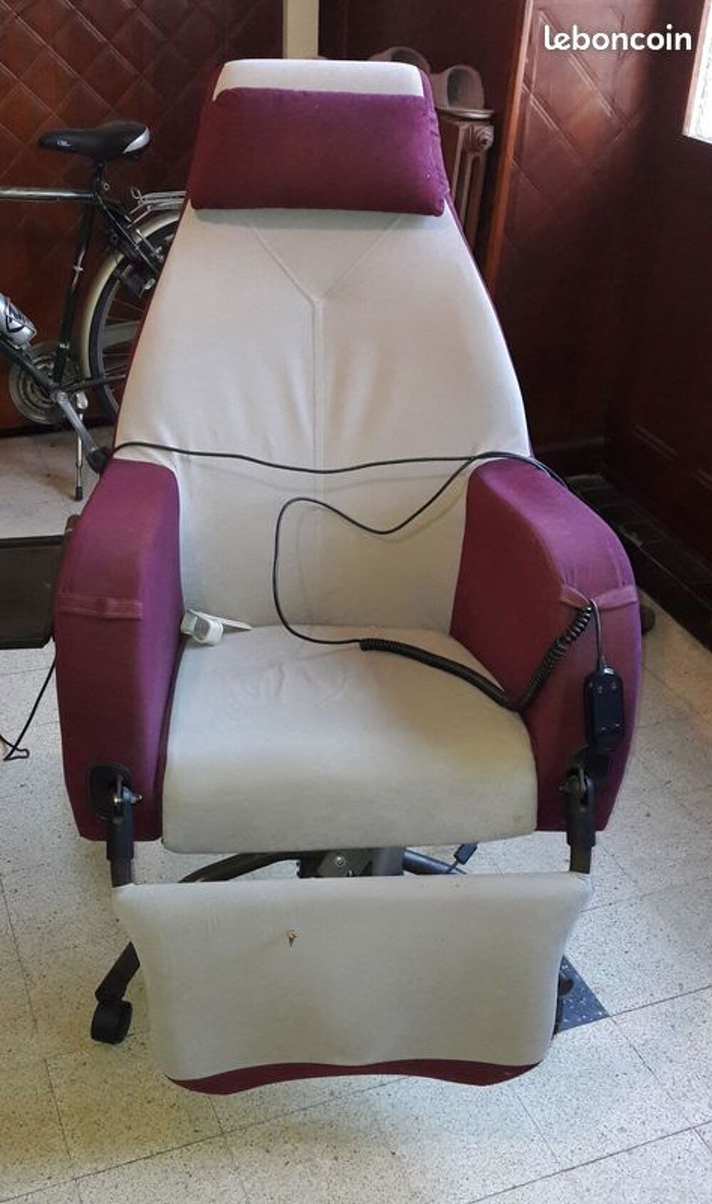 fauteuil m&eacute;dicalis&eacute; Meubles