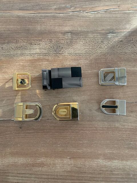 Lot de 6 boucles de ceinture dont une Lancel 6 Saleilles (66)