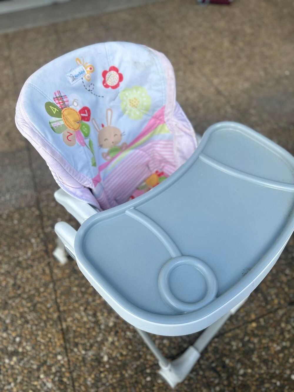 Chaise b&eacute;b&eacute; rehausseur repas &quot; Pratique et &eacute;volutive Mobilier enfants