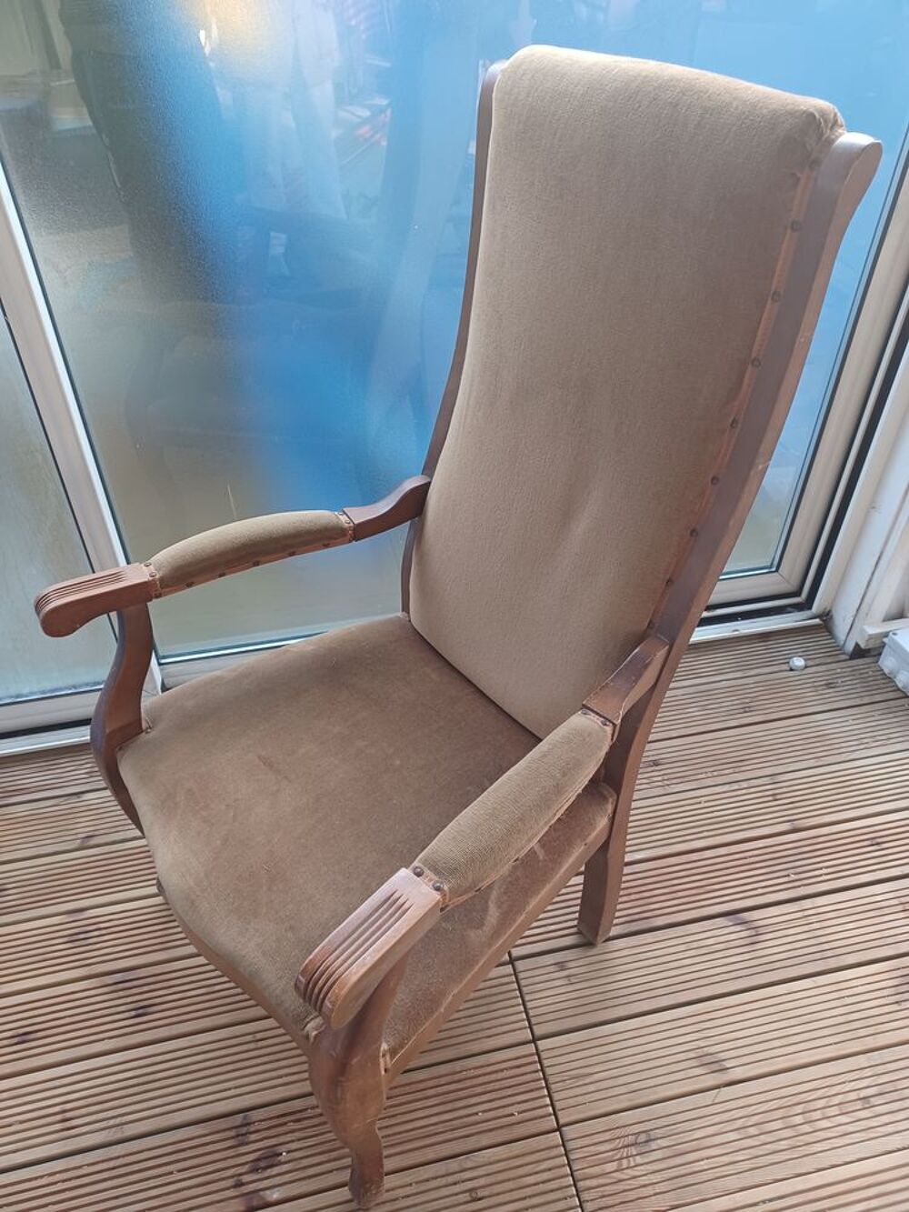 Fauteuil ou chaise Voltaire en Noyer et velours Meubles