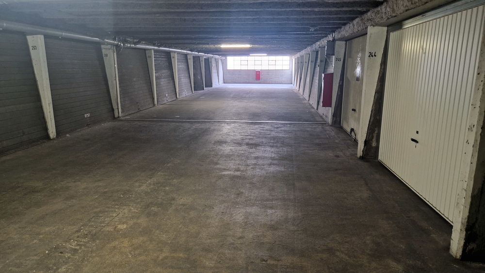 Location Parking/Garage PART GD GARAGE 17M² GRENOBLE PROCHE CASERNE DE BONNE Grenoble