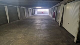  Parking / Garage à louer 17 m²