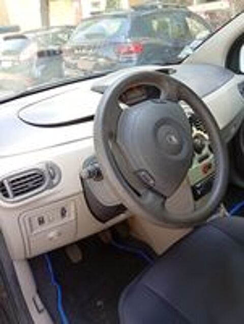Modus 1.5 dCi 85 Cosmopolitan 2006 occasion 83200 Toulon