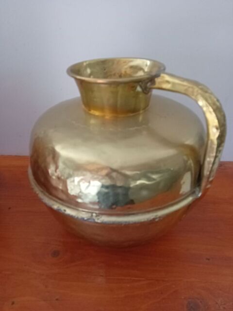 Vase Antique en Cuivre Doré 60 Saint-Dizier (52)