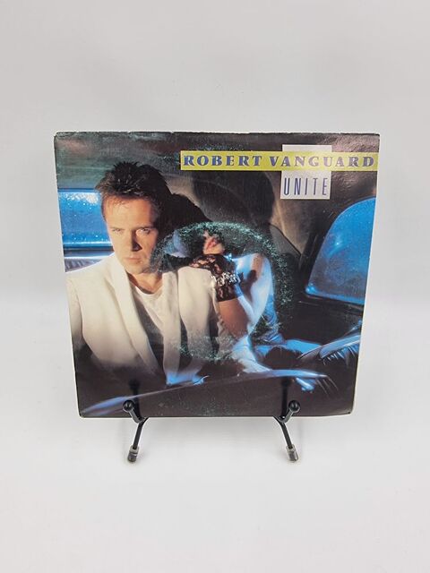 Vinyle 45 tours Robert Vanguard : Unit� avec fourreau 8 Vulbens (74)