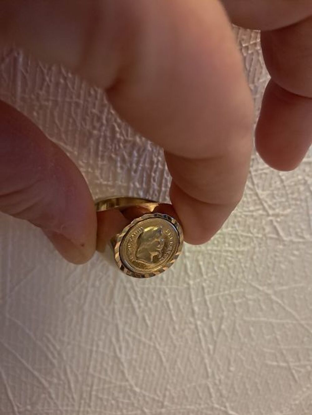 Bague Napol&eacute;on III plaqu&eacute; or histoire mode bijou vintage cos Bijoux et montres