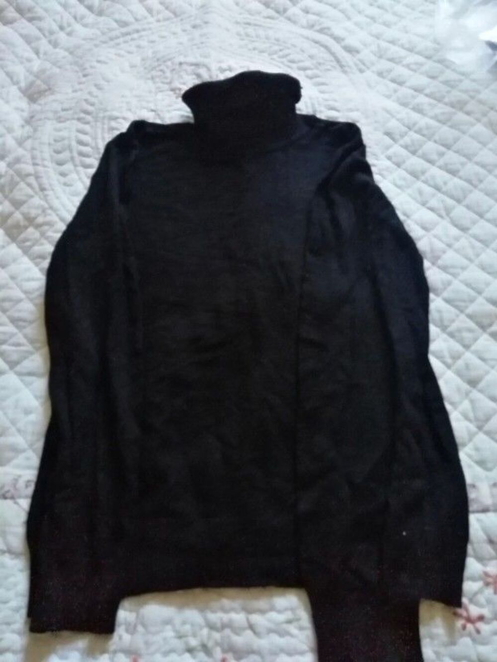 Pull noir taille M Vêtements