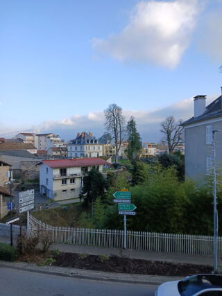  Appartement à louer 4 pièces 80 m²