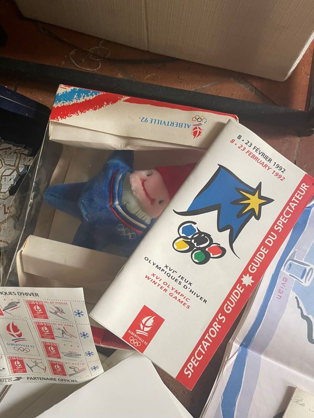 Plusieurs articles jeux olympiques albertville 