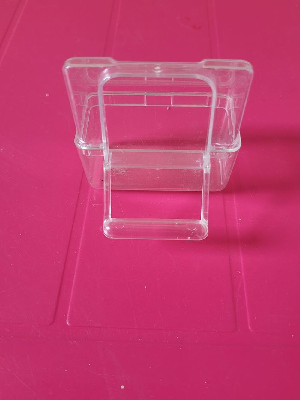   Mangeoire externe pour cage oiseaux  