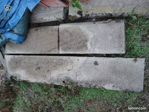 bordure 1 m en b�ton et petits morceaux 10 M�rignies (59)