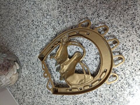 Accroche cl�s fer � cheval en laiton
20 Melun (77)