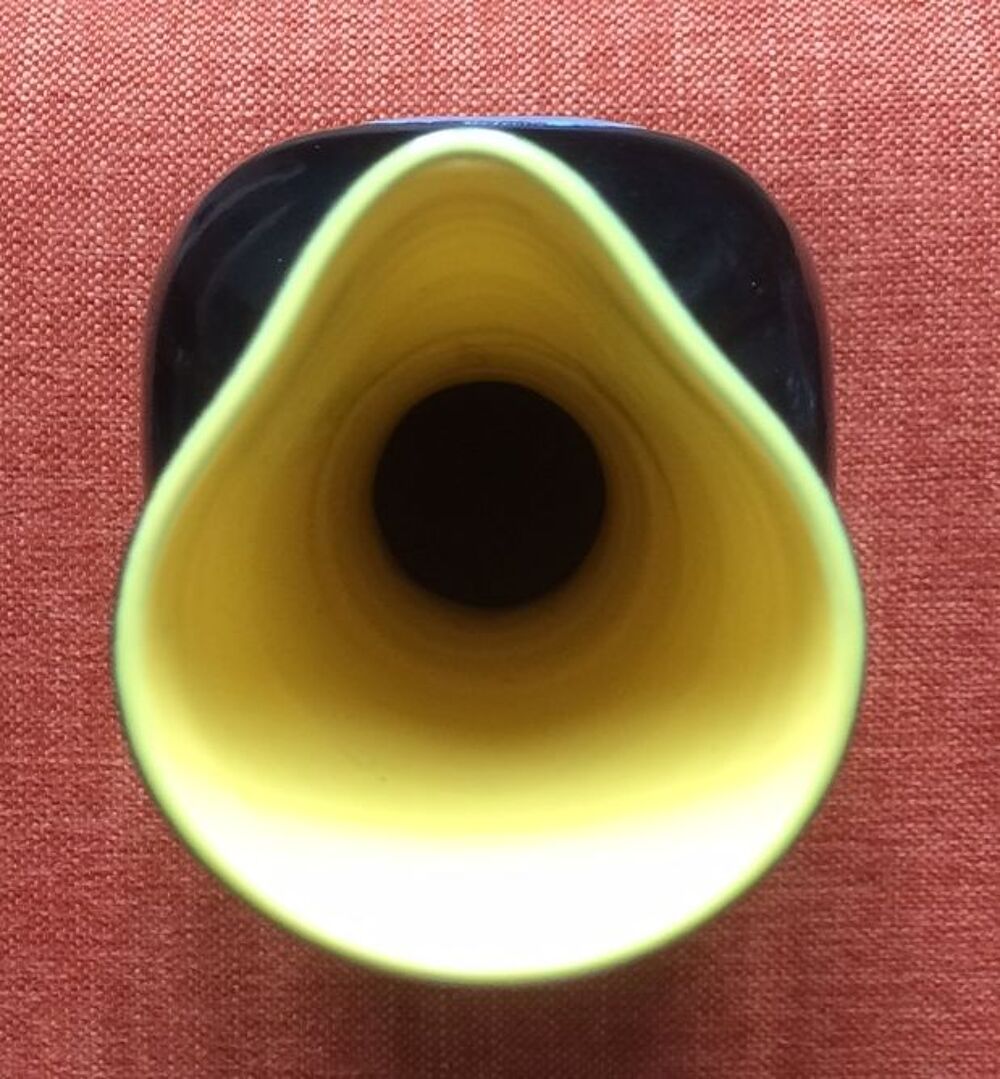 C&eacute;ramique Vase 1957 ELCHINGER - Tr&egrave;s rare
Décoration
