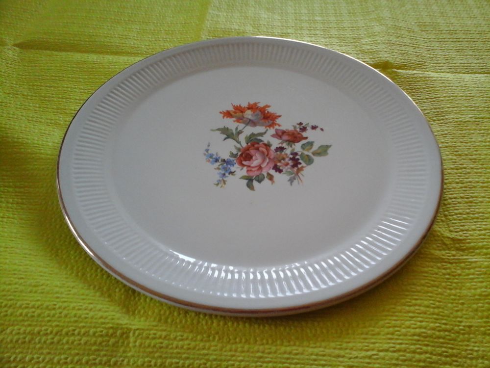 PLAT A TARTE GIEN MOTIF FLEURI Décoration