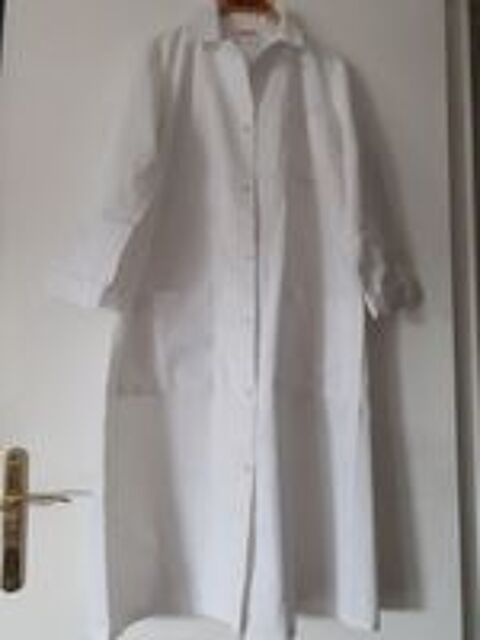   Bonjour  des blouses et tabliers neuf H/ F 