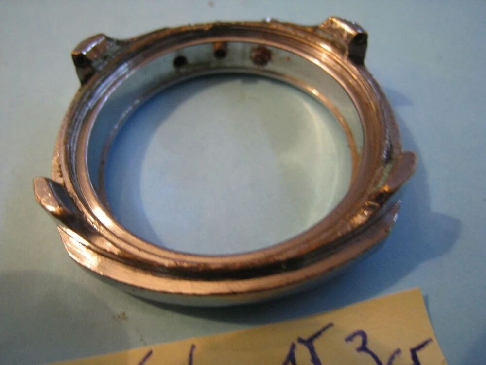 Boitier de montre VINTAGE GMT triples couronnes lot N&deg;B06
Bijoux et montres