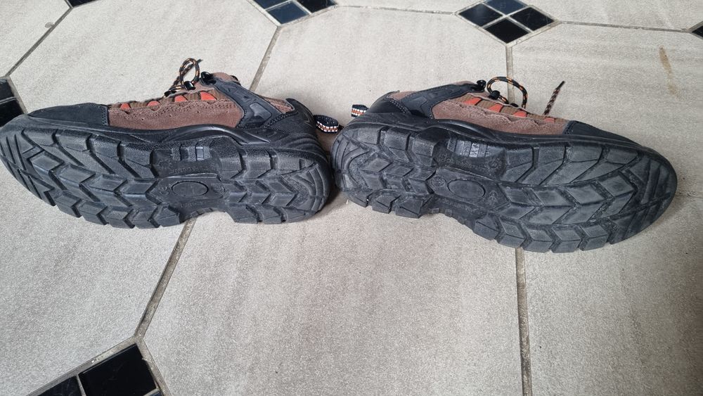 Chaussures de s&eacute;curit&eacute; taille 41 Chaussures