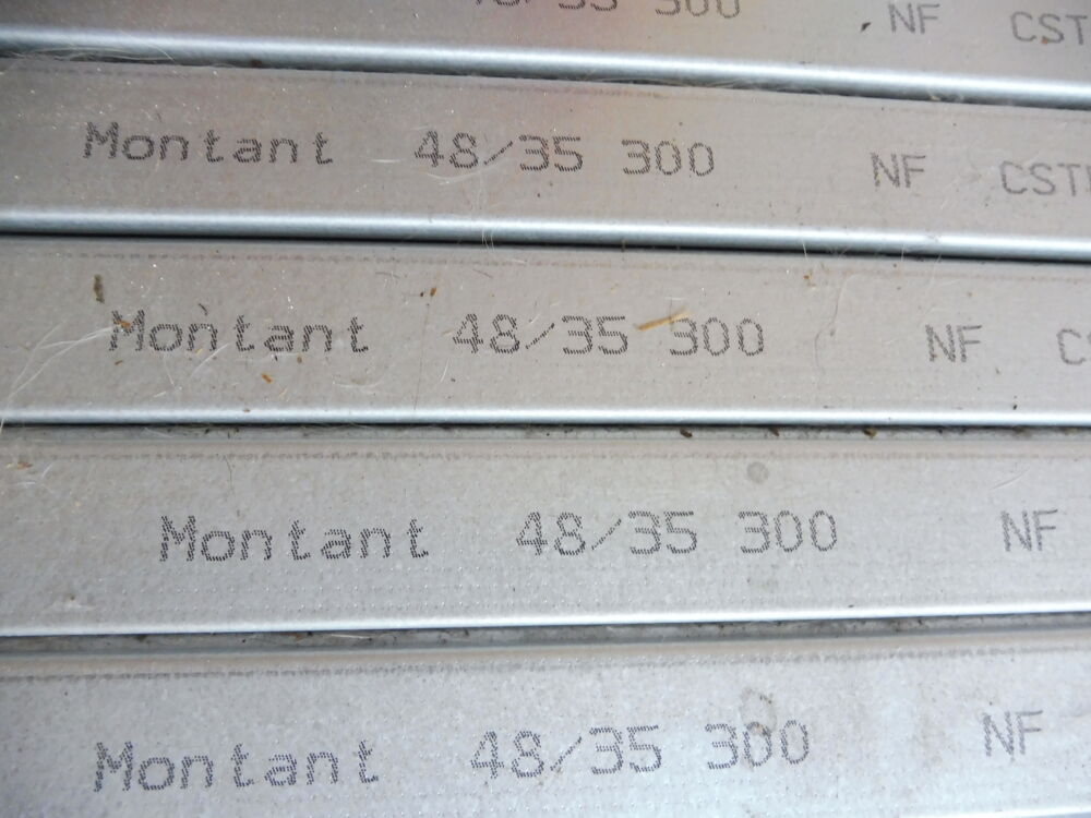 ossature cloisons Bricolage