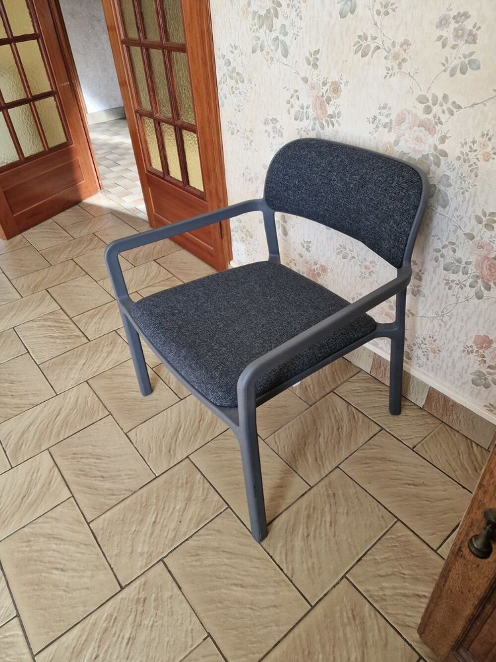 Fauteuil en tr&egrave;s bon etat Meubles