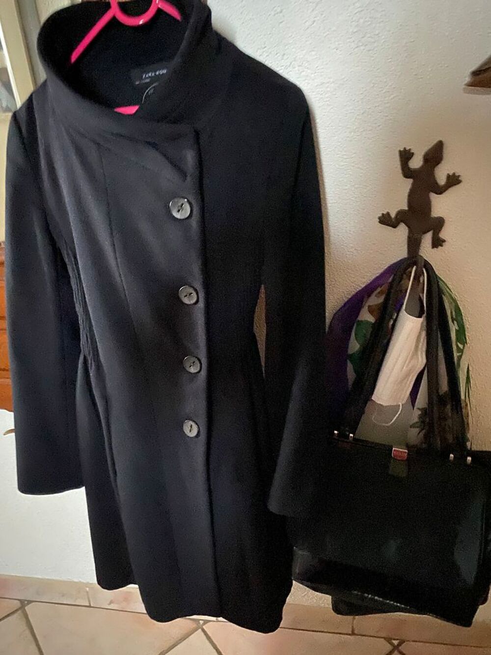 Manteau ZARA woman S/ M. noir Vêtements