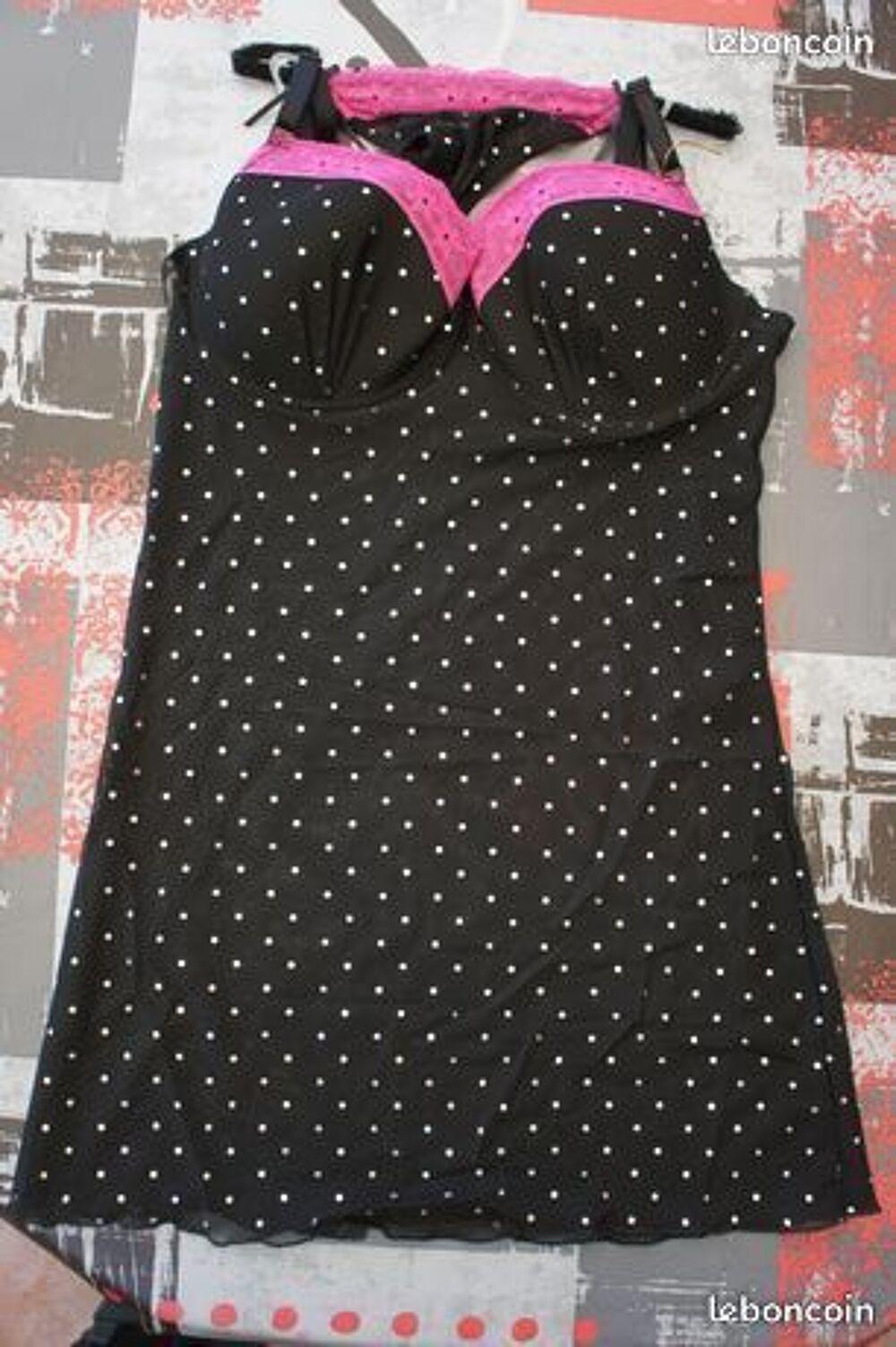 ENSEMBLE LINGERIE TAILLE M DAG ADOM Vêtements