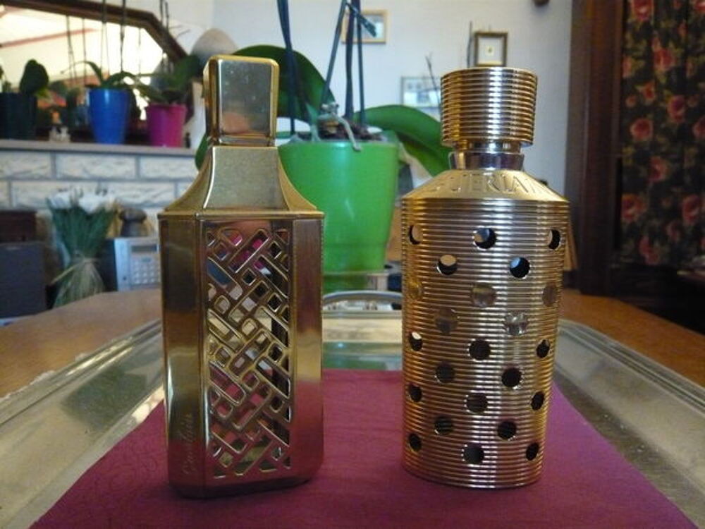 Etuis m&eacute;tal dor&eacute; &agrave; l'or fin pour recharges de parfum 