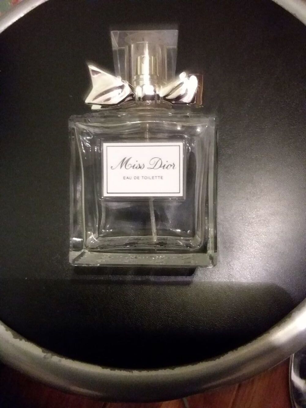 1 flacon de parfum vide
