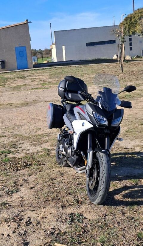 Moto YAMAHA 2018 occasion B&eacute;ziers 34500