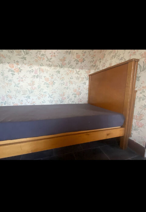 2 lits + sommiers+ matelas    vendre 40 La No-Poulain (27)